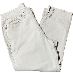Code‎ Bleu Chelsea Crop Jeans Off White Embroidered Leaf Detail Size 8 Womens